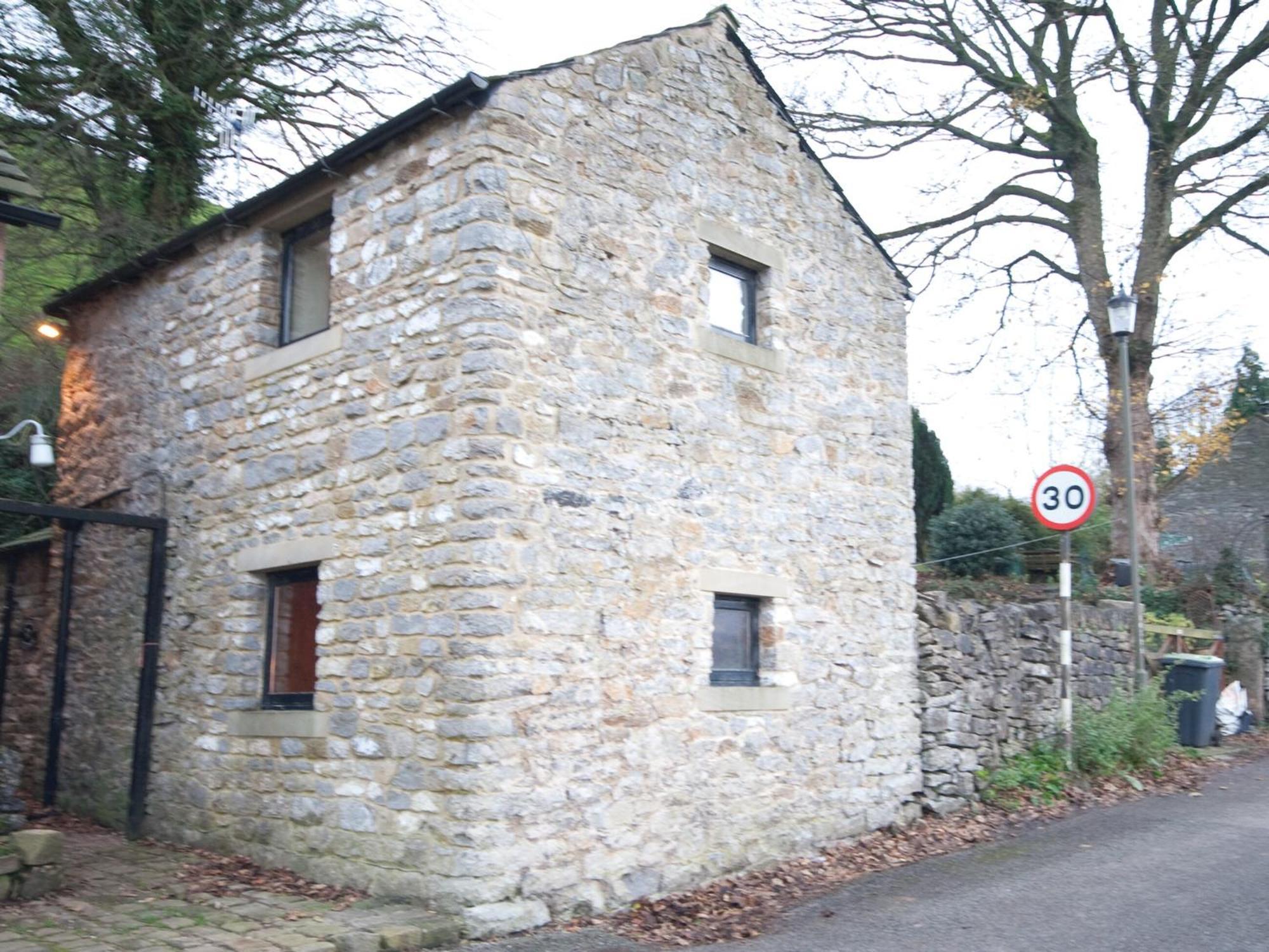 Mushroom Cottage Castleton  Exterior photo
